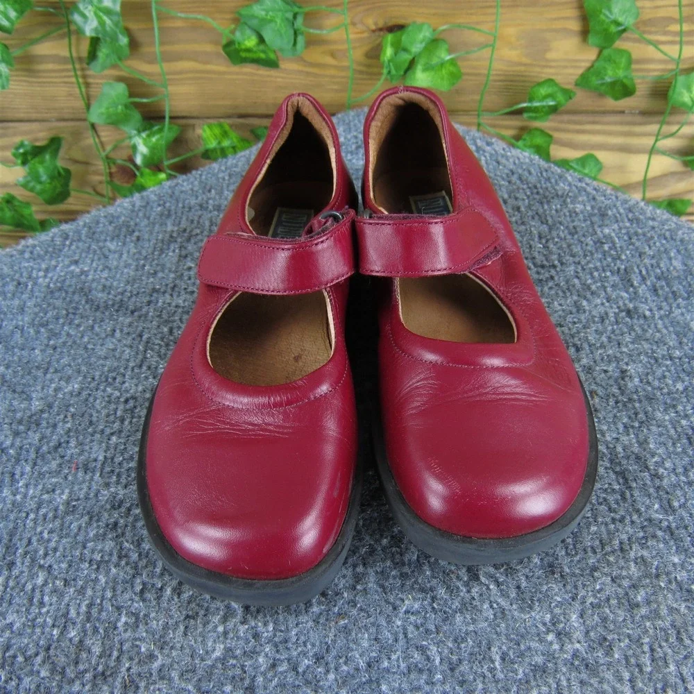 Ninette Mary Jane  Girl Y 32‎ Medium Flat Red Leather Hook & Loop